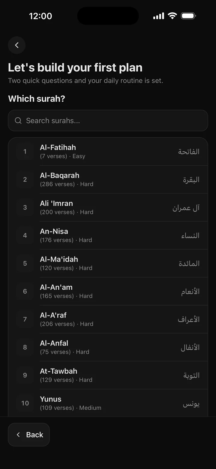 Which surah: the list of surahs, each marked Easy, Medium or Hard, in dark mode